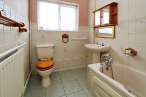 SAMSONS ROAD- click for photo gallery